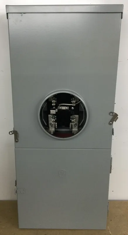 Best Price GE TSLR420CSCU PowerMark Gold 200 Amp 4-Space 8-Circuit Ringless Horn-Bypass Overhead/Underground Combination Main Lug Load Center
