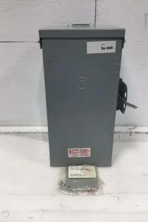 Professional Grade GE TC10323R Outdoor Rainproof Double Throw Safety Switch 100 AMP 120-240 VAC