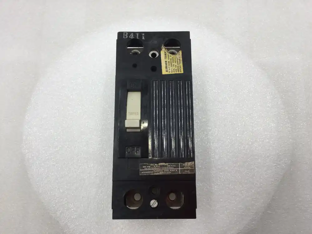 Markdown GE TQD22200/TQD22200WL 200 Amp 2 Pole 240V Circuit Breaker - White Handle