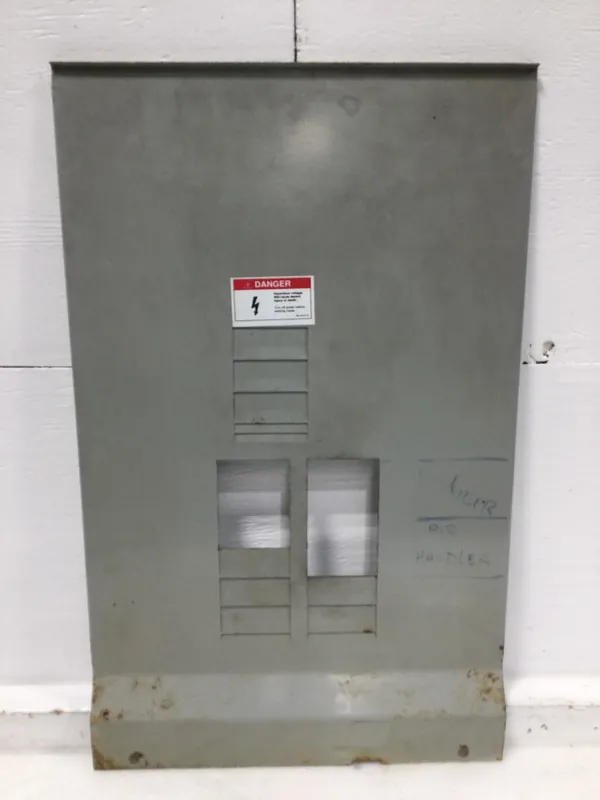 One Day Deal General Electric 12 Space 120/240V Dead Front Only w/Main 22 1/8" x 13 3/4"
