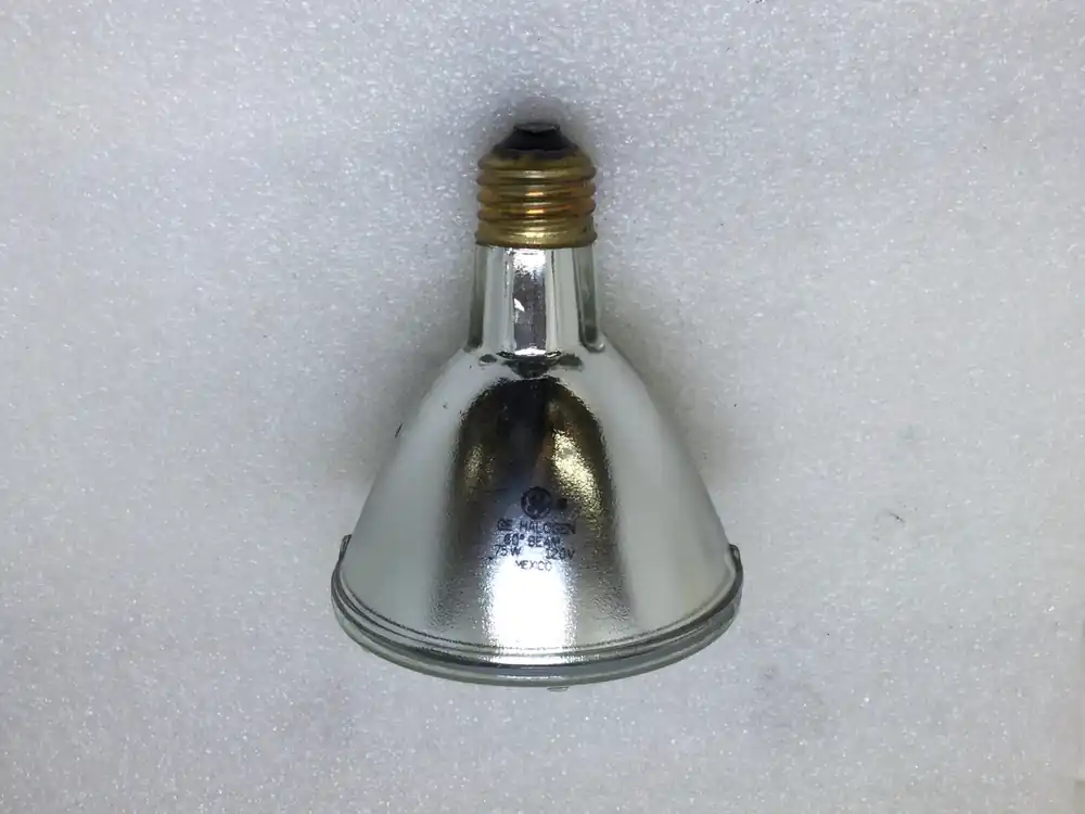 Bargain GE Halogen Bulb 120V 75W 60° Beam