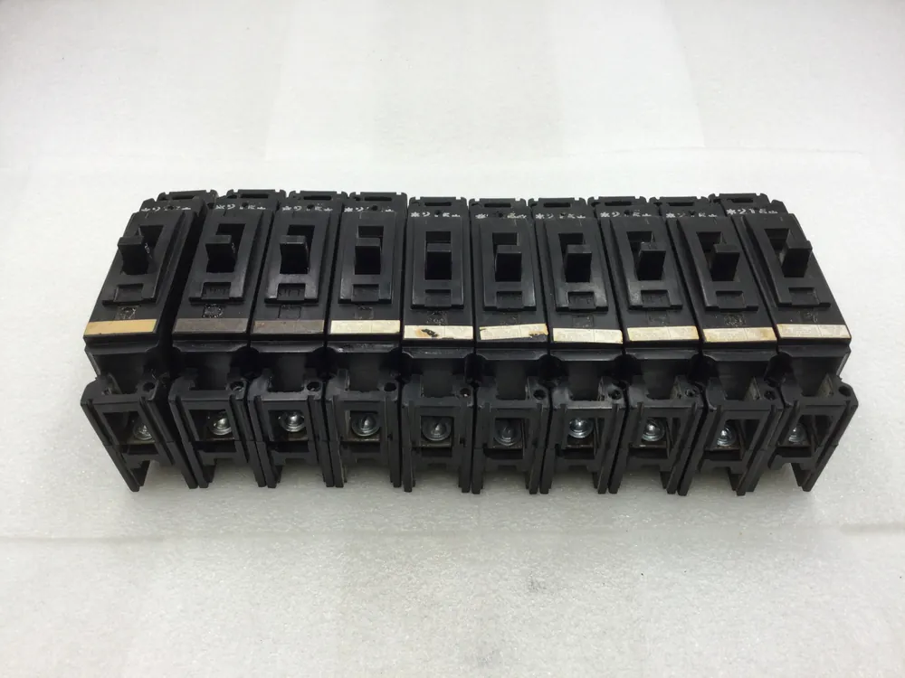 Lot of 10 General Electric TE111020 1 Pole 20 Amp Circuit Breaker Popular