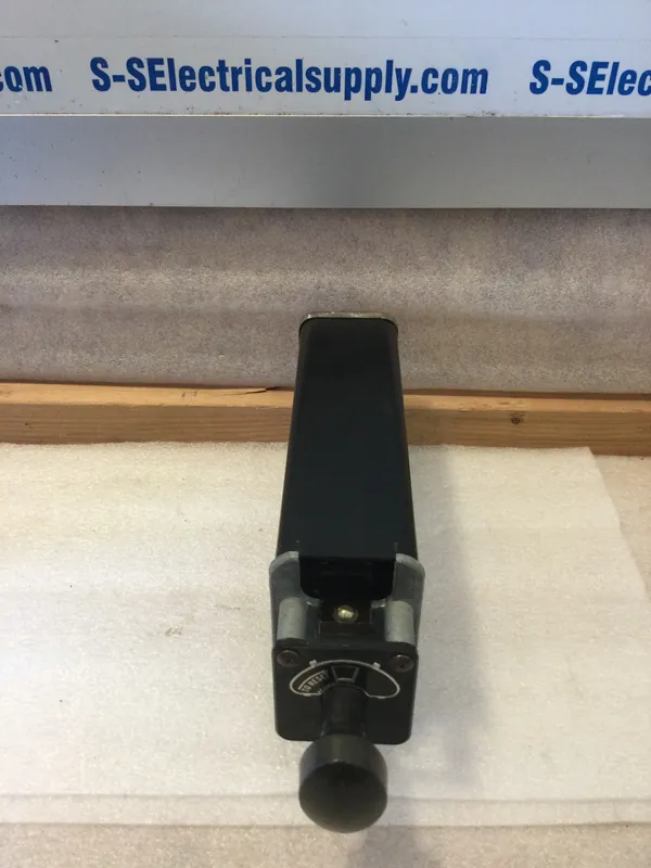 General Electric 12HEA61A233X2 48V/DC 5 Stage HEA Lockout Relay Secure Checkout