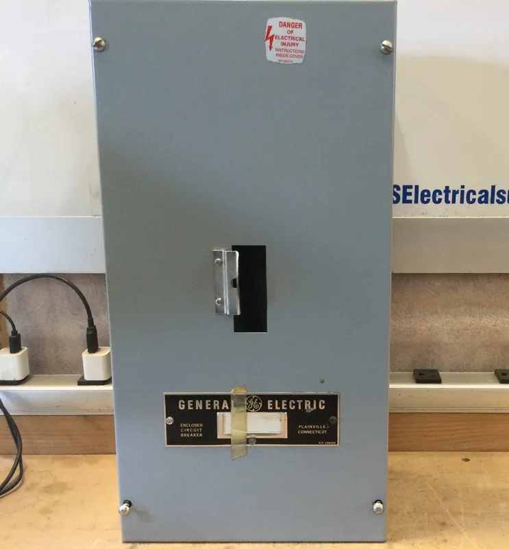 Mega Sale Ge General Electric Tqd225s (8 5/8 X 17 1/8) Nema1 Circuit Breaker , For Type Tqd Circuit Breakers, 2 Or 3 Pole