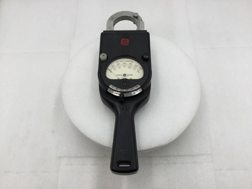 General Electric Antique A-C Volt Ammeter w/ Case Luxury
