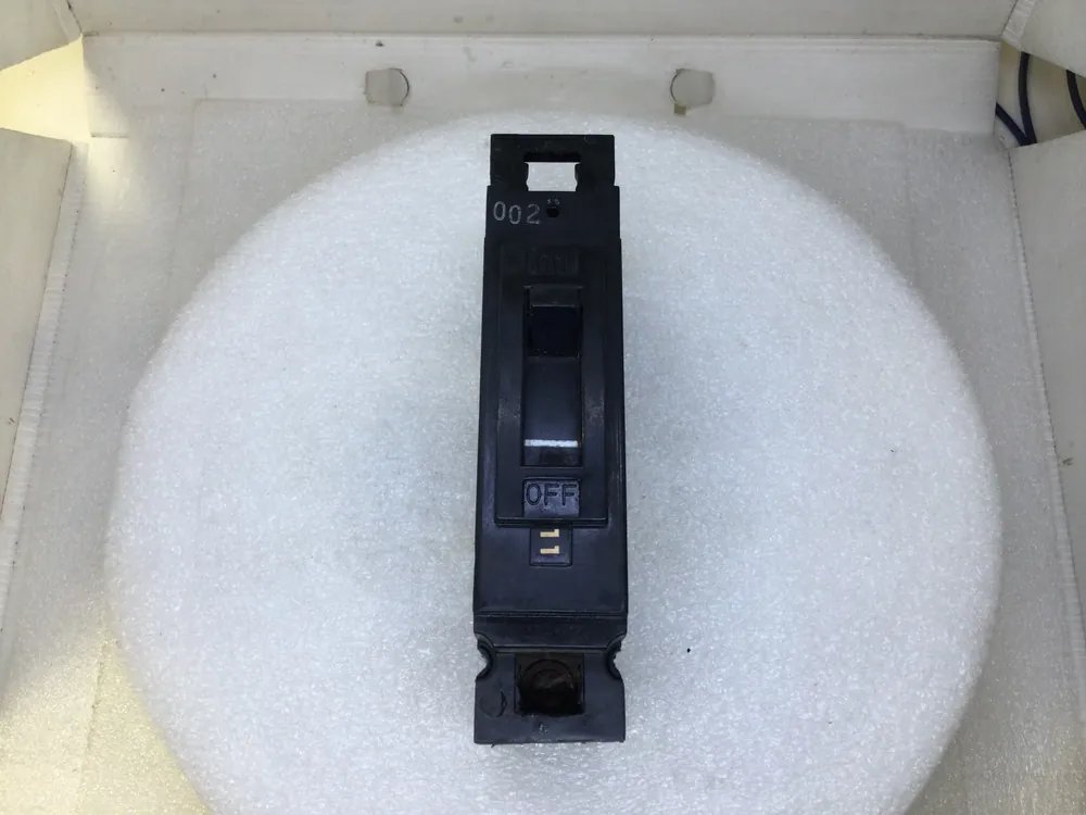 Exclusive Offer GE General Electric TEF113030 30 Amp 1 Pole 277V Breaker - Cosmetic Flaw