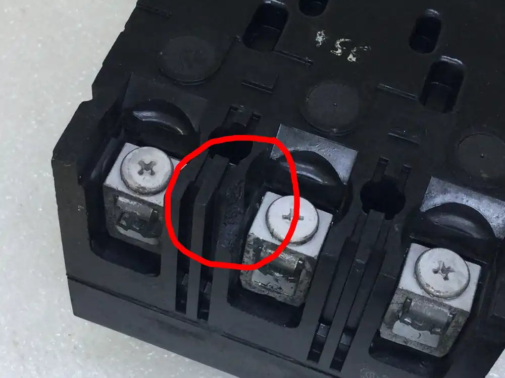 General Electric TED134090 90 Amp 3 Pole 480V Circuit Breaker - Cosmetic Flaw Affordable