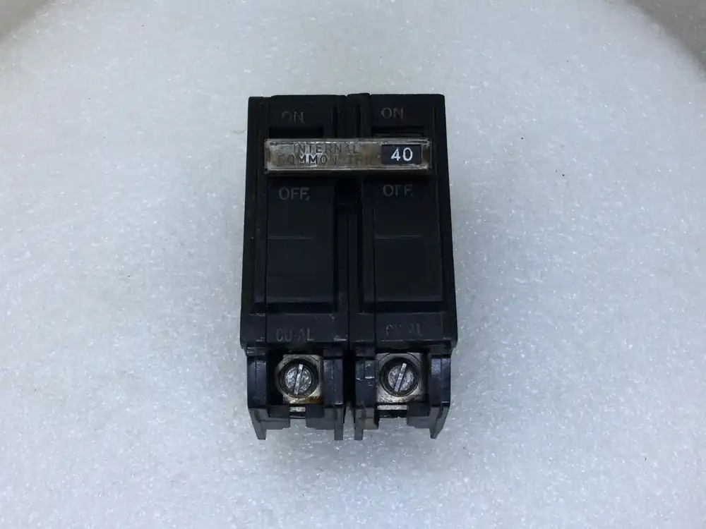 General Electric THQL2140 40 Amp 2 Pole 120/240V Circuit Breaker - Cosmetic Flaw New Arrival