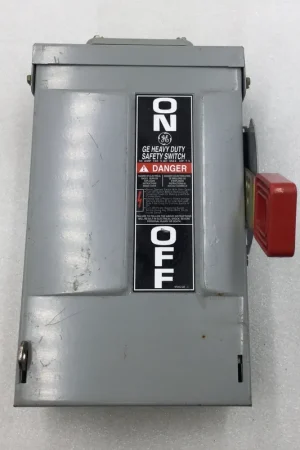GE TH3221R 30 Amp 3-Phase 240V Heavy-Duty Safety-Switch -Used Price Cut