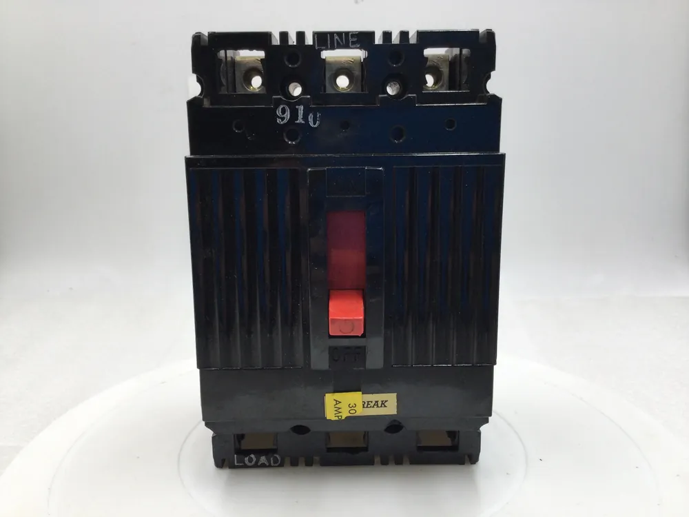 New Arrival GE/General Electric THEF136030 30 Amp 3 Pole 600V Circuit Breaker