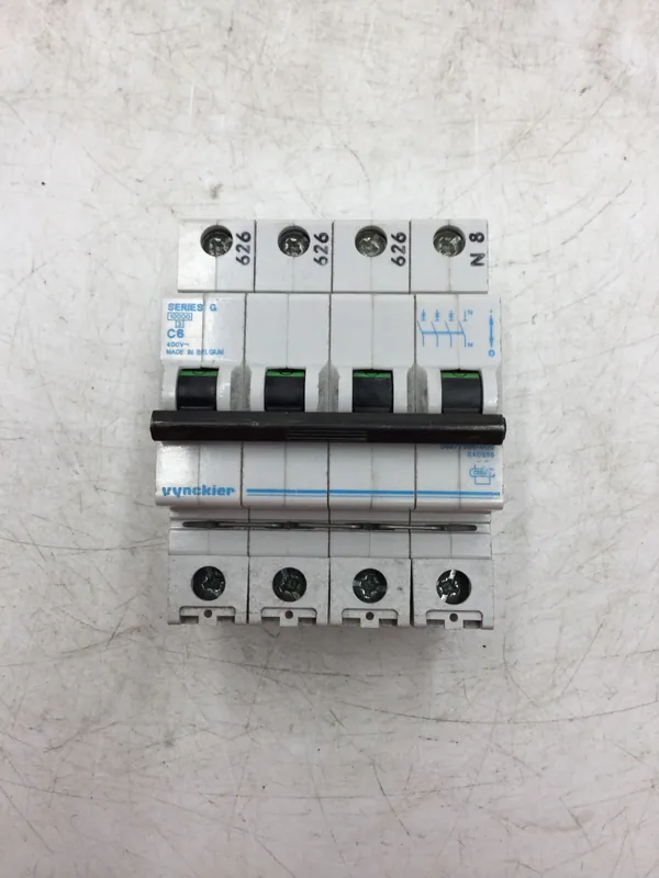 Professional Grade GE Vynckier Series G C6 4 Pole 400V Circuit Breaker