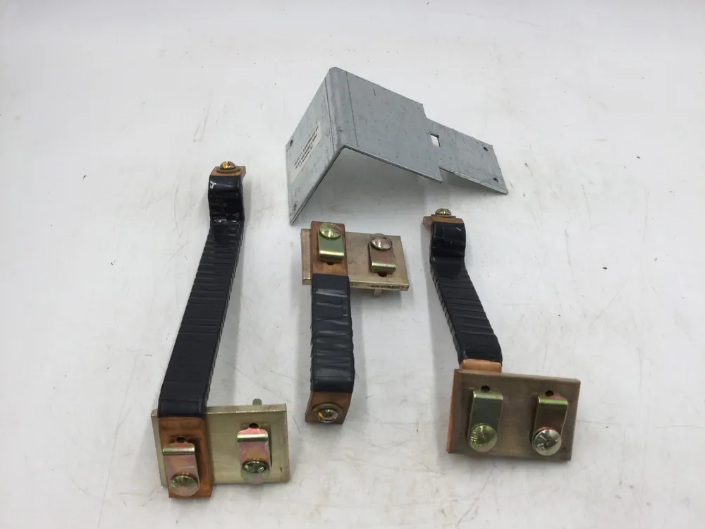 GE Spectra Series AMCB3FJ 250 Amp Circuit Breaker Mounting Hardware Strap Kit Certified