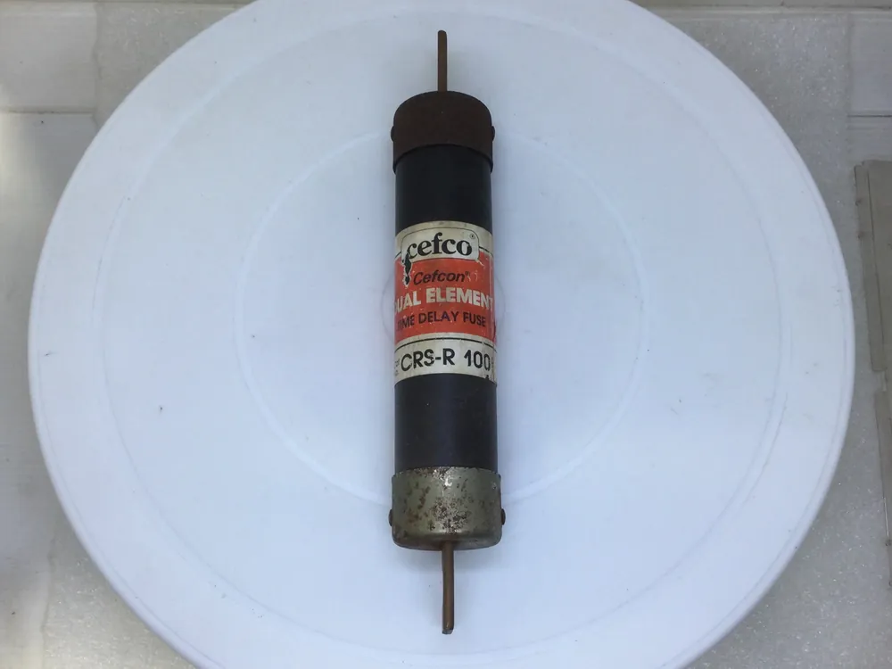 Must Have Cefco/Cefcon CRS-R-100 100 Amp 600V Dual Element Time Delay Fuse
