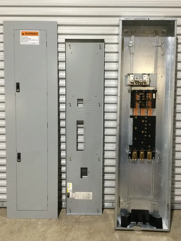 GE General Electric AQF3124CBX 400 Amp Main Breaker Panelboard 208y/120V 3 Phase 42 Circuit 76" x 20" Fresh Stock