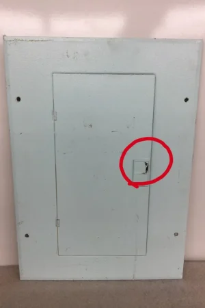 Professional Grade GE General Electric TM1620ST/FT 200 Amp 120/240v 3 Wire 40 Spaces Load Center Cover 21 1/4" x 15 3/8"